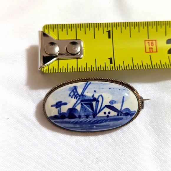 Vintage Delft Holland Windmill Ceramic Pin - Picture 2 of 3